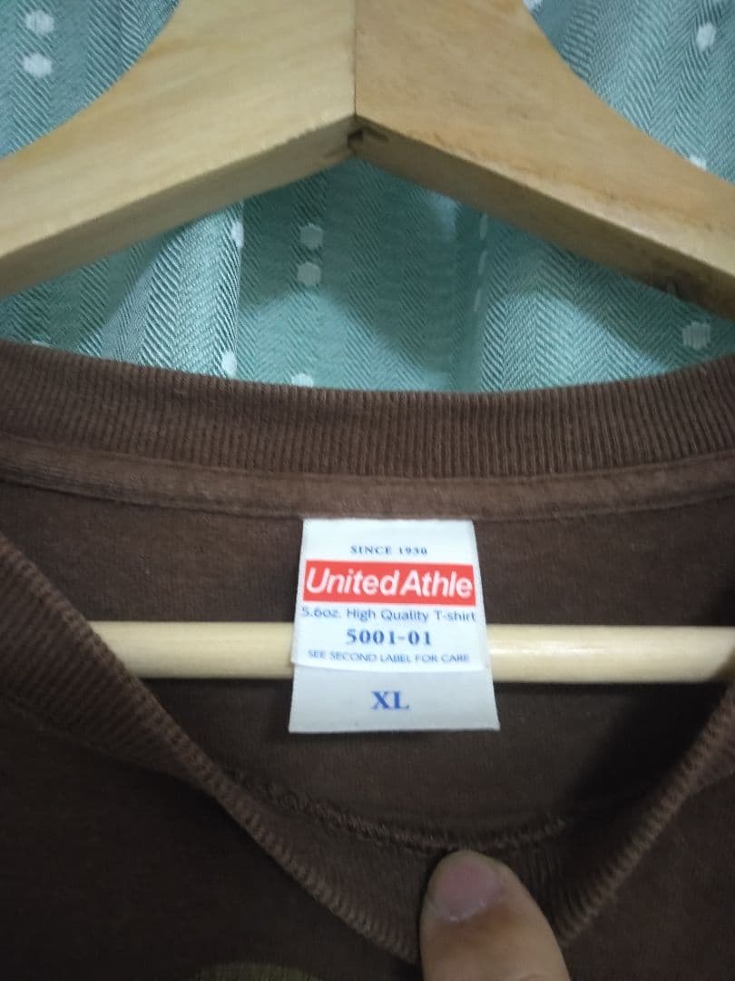 伝染るんです　かわうそくん　アイドルTシャツ　XL