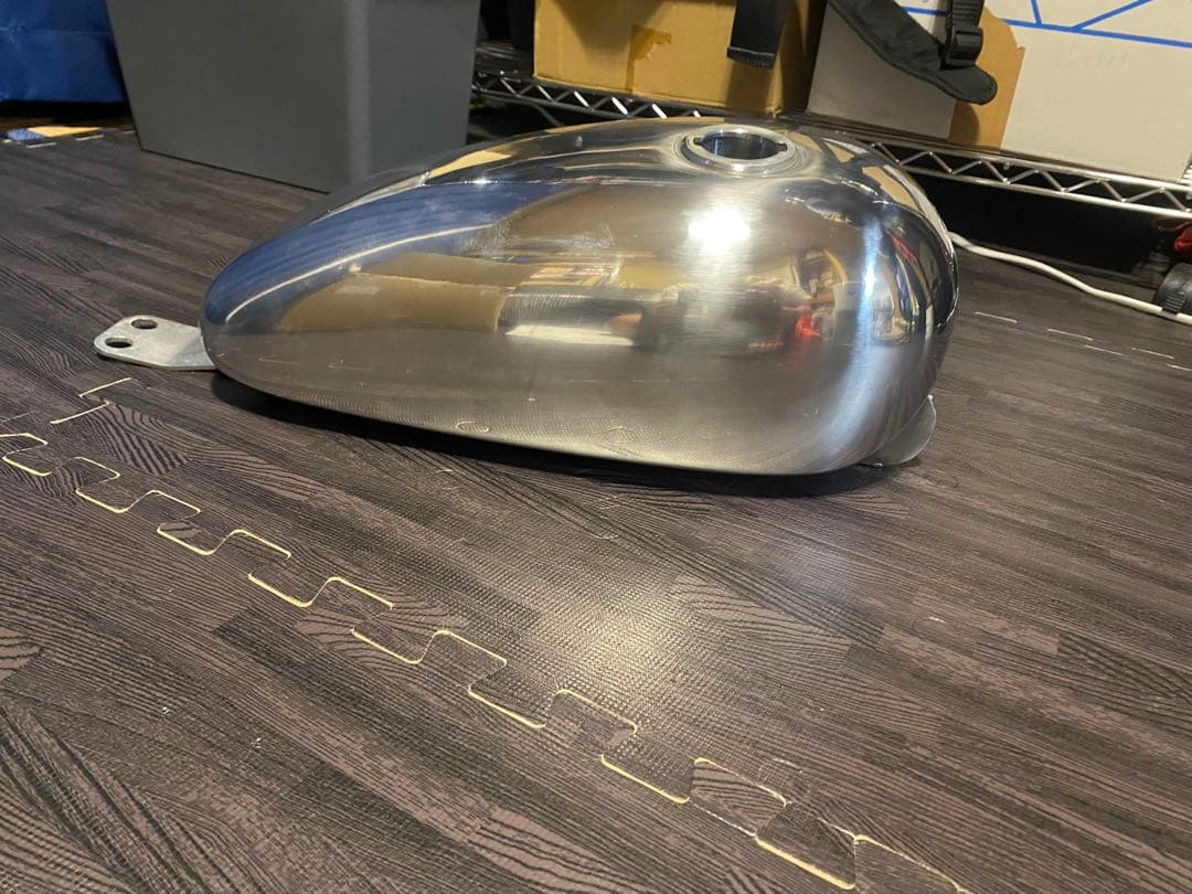 w650 400 用　アルミタンク　新品