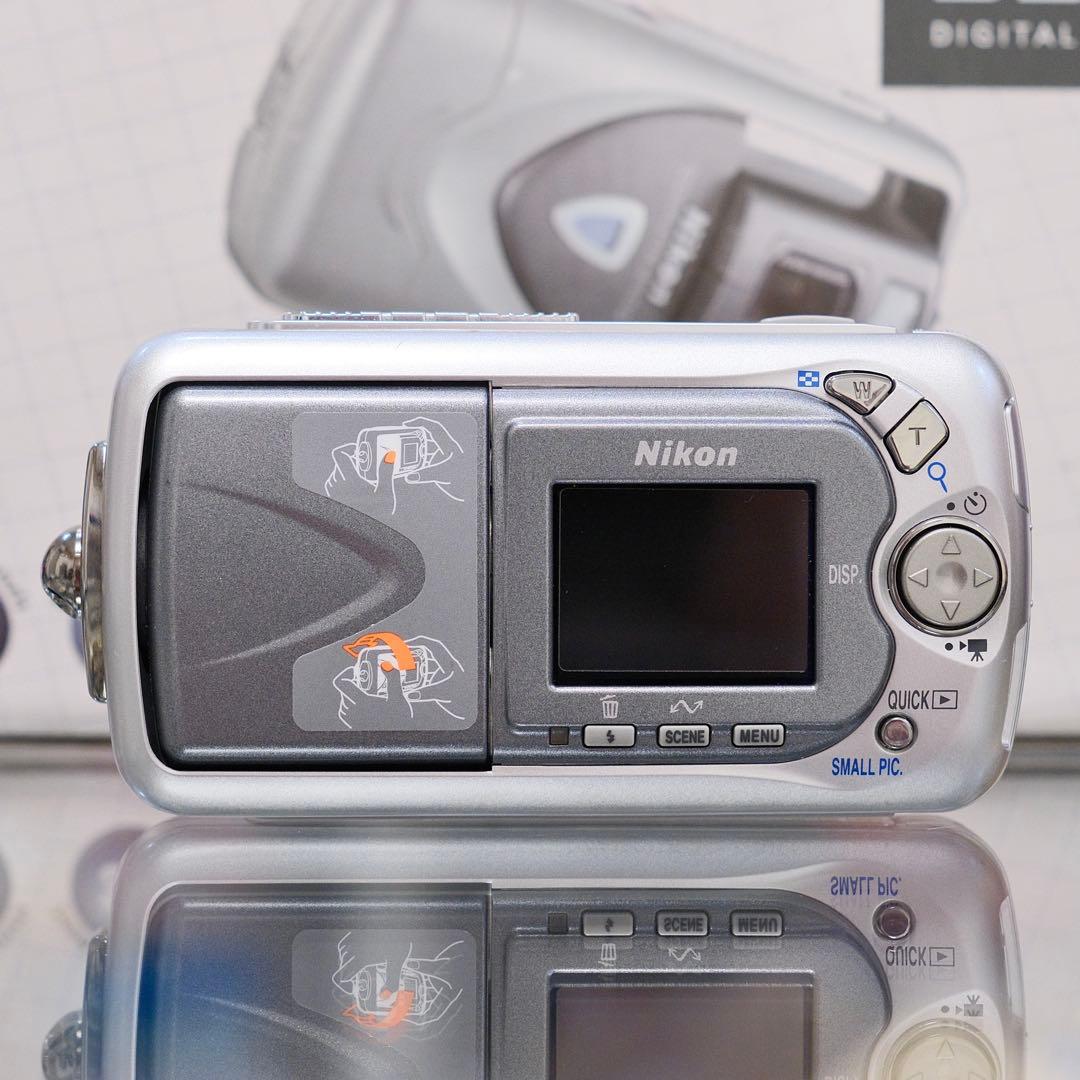 極美品 名機 動作品 平成レトロ Nikon COOLPIX E3500 自撮り