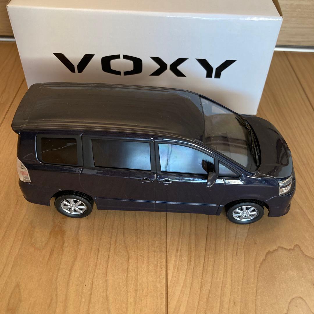 1/24 70 ヴォクシー 前期 カラーサンプル ミニカー