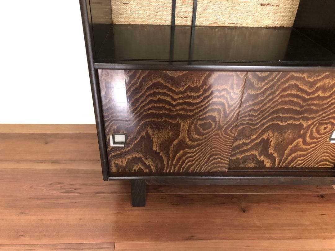 【メンテ済】小降りなビンテージの収納棚　サイドボード　本棚　食器棚