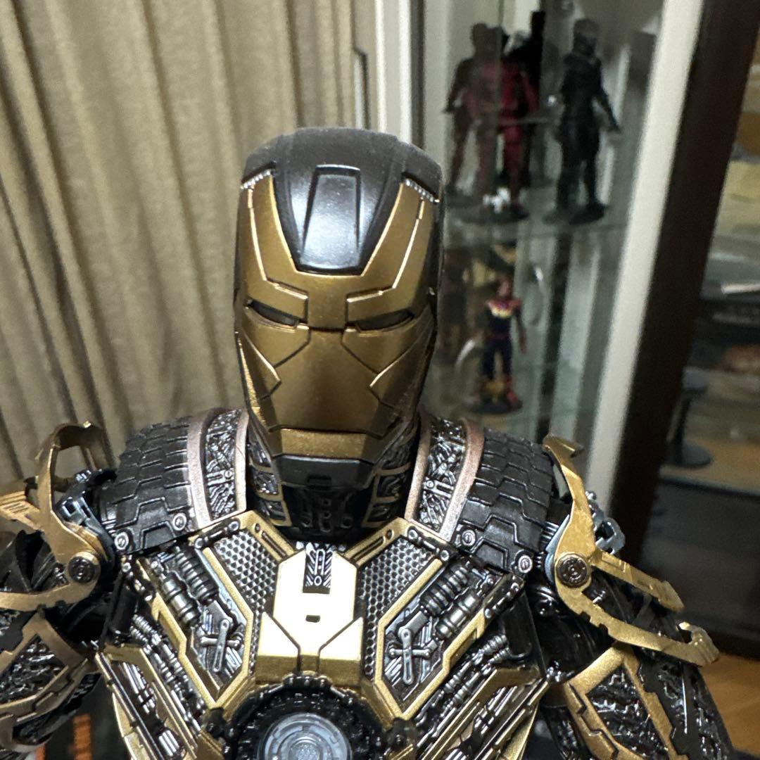 IRON MAN 3 BONES アイアンマン　ボーンズフィギュア