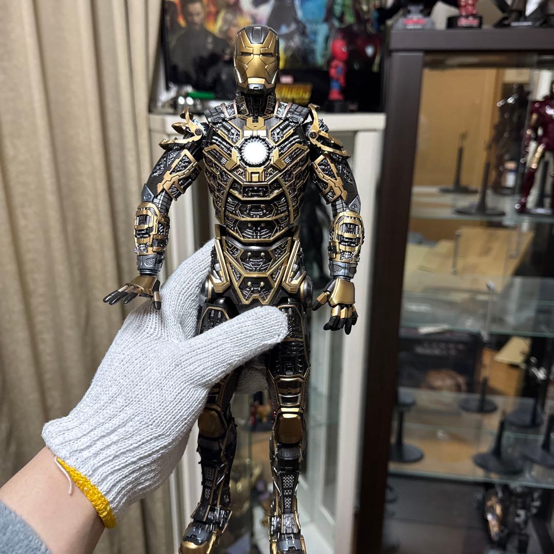 IRON MAN 3 BONES アイアンマン　ボーンズフィギュア