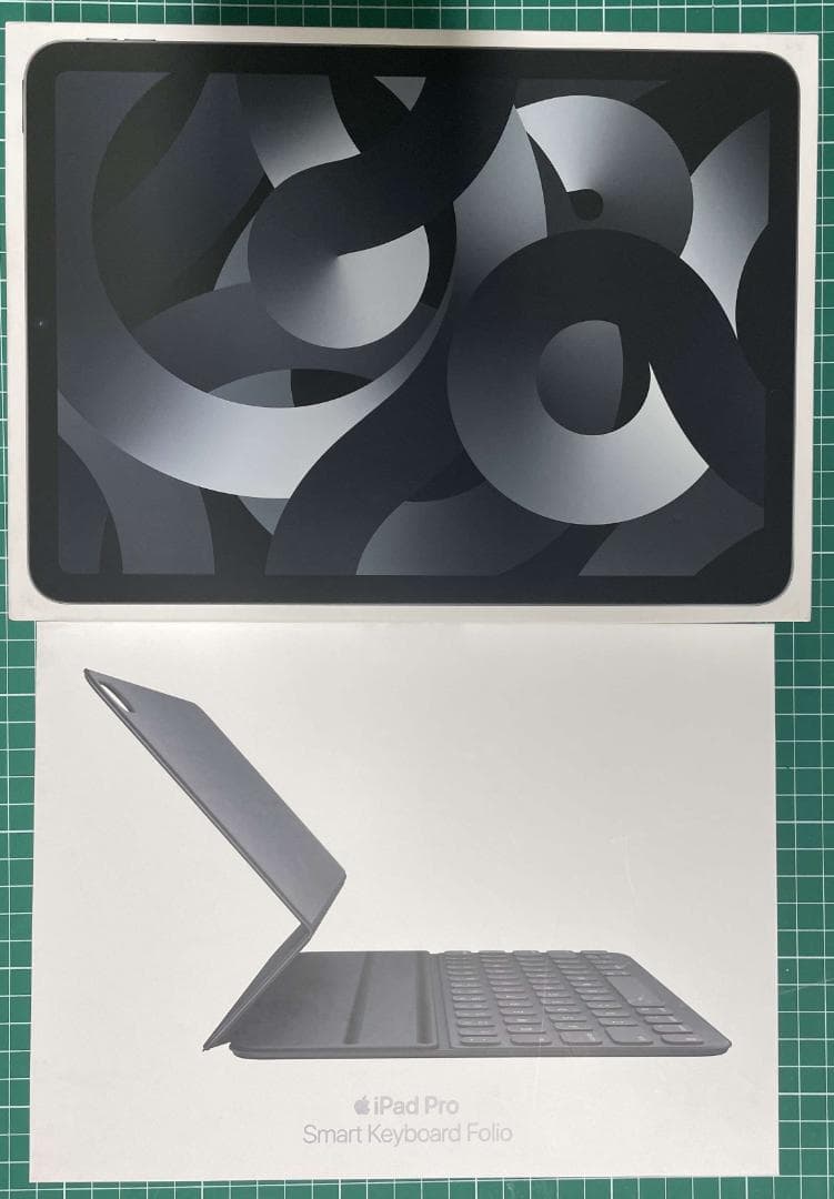 iPad Air5 Wi-Fiモデル256GB スペースグレイキーボードカバー付