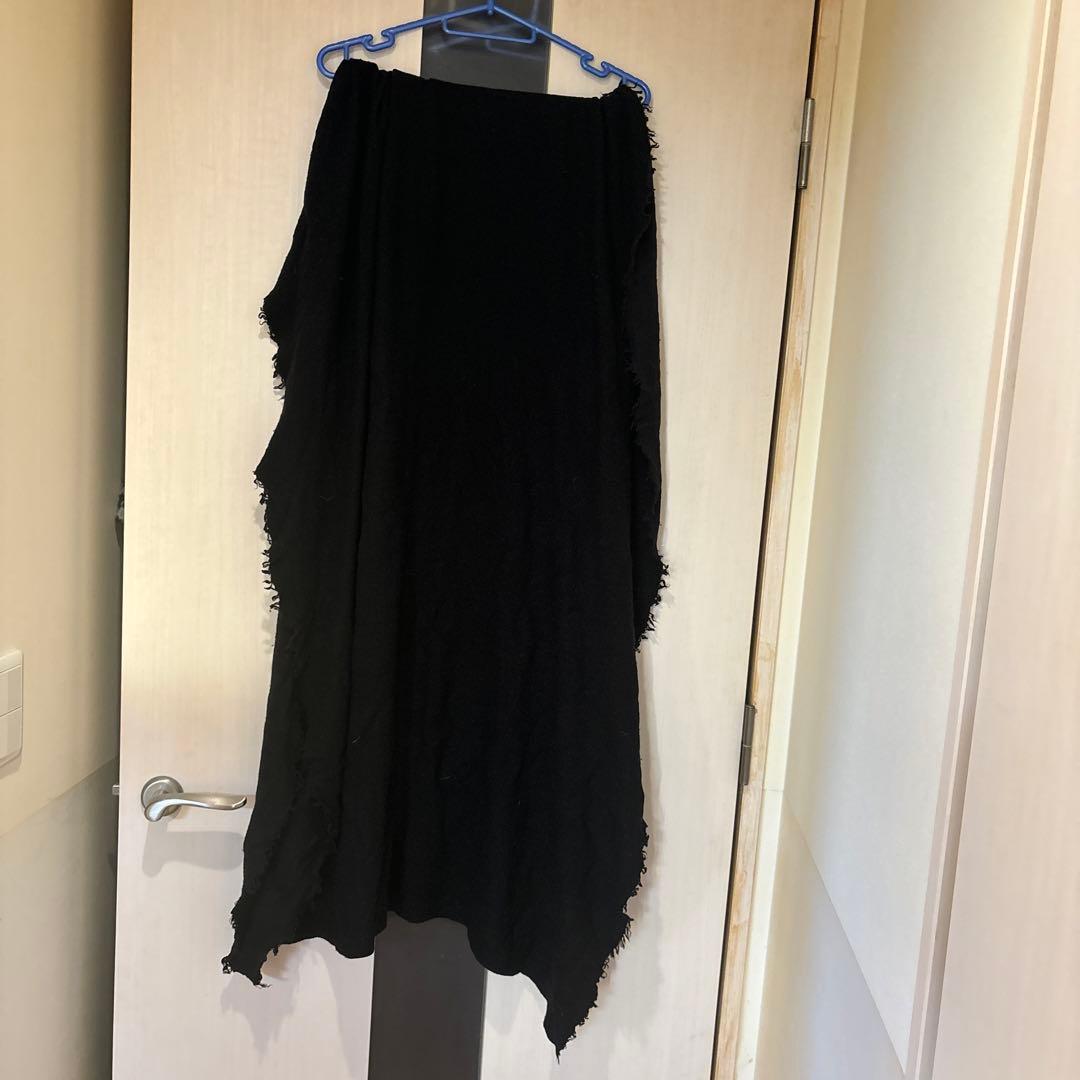 ファリエロサルティ　黒　ロングマフラー