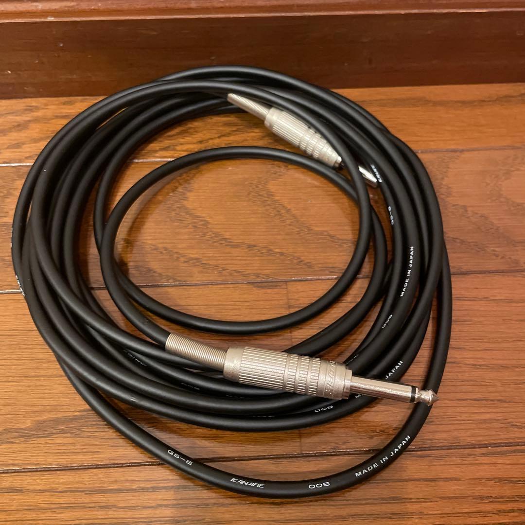 ぺ*】様 Squier エレキギター レッド ケース&シールド&ピックホルダー付