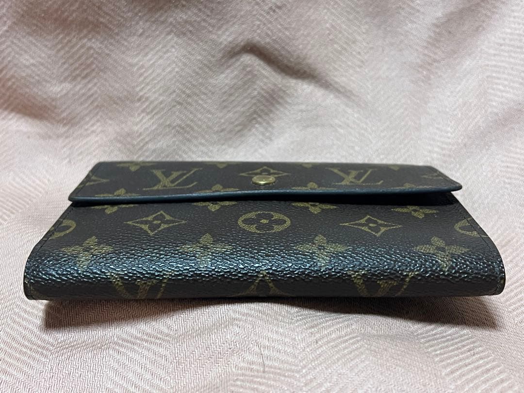 ルイヴィトン　三つ折り財布　モノグラム　ポルトトレゾール M61202