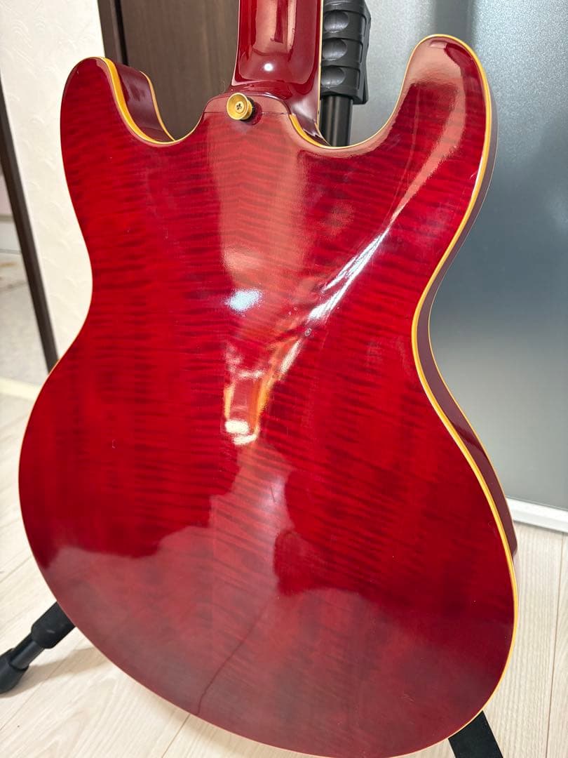 Aria Pro II セミアコースティックギター レッド