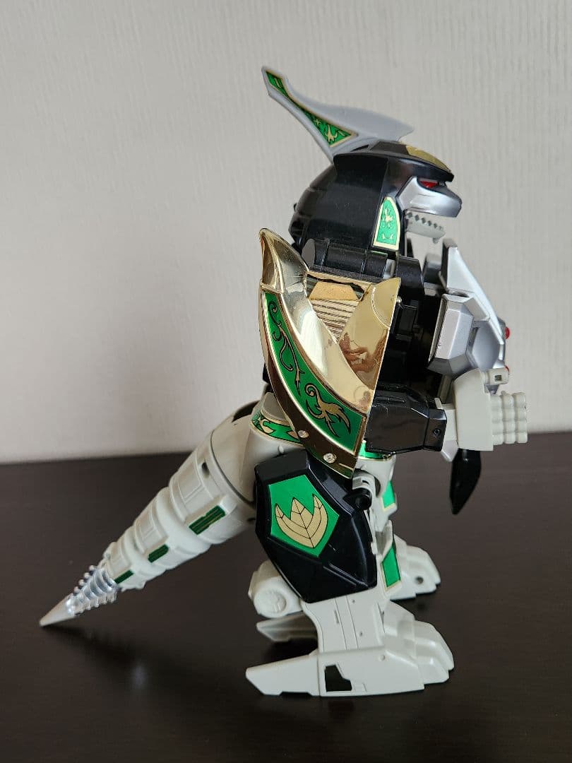 K*g様 バンダイ 恐竜戦隊ジュウレンジャー　DXドラゴンシーザー