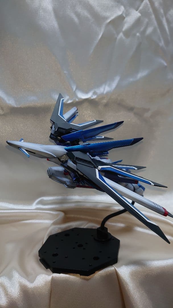 HGライジングフリーダムガンダムとイモータルジャスティスガンダム