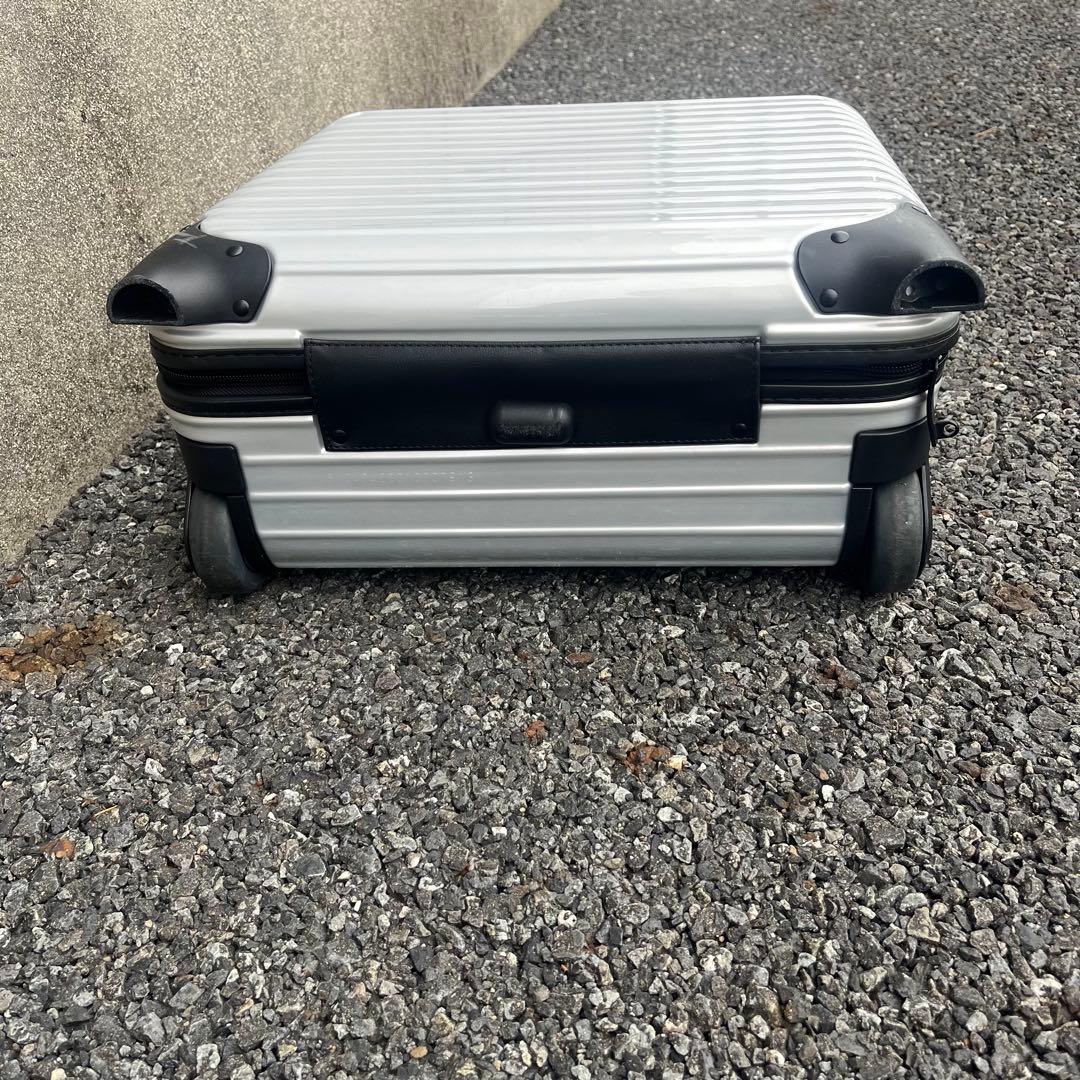 【美品】リモワ　サルサ　ビジネストローリー　機内持込可　TSA搭載 23L