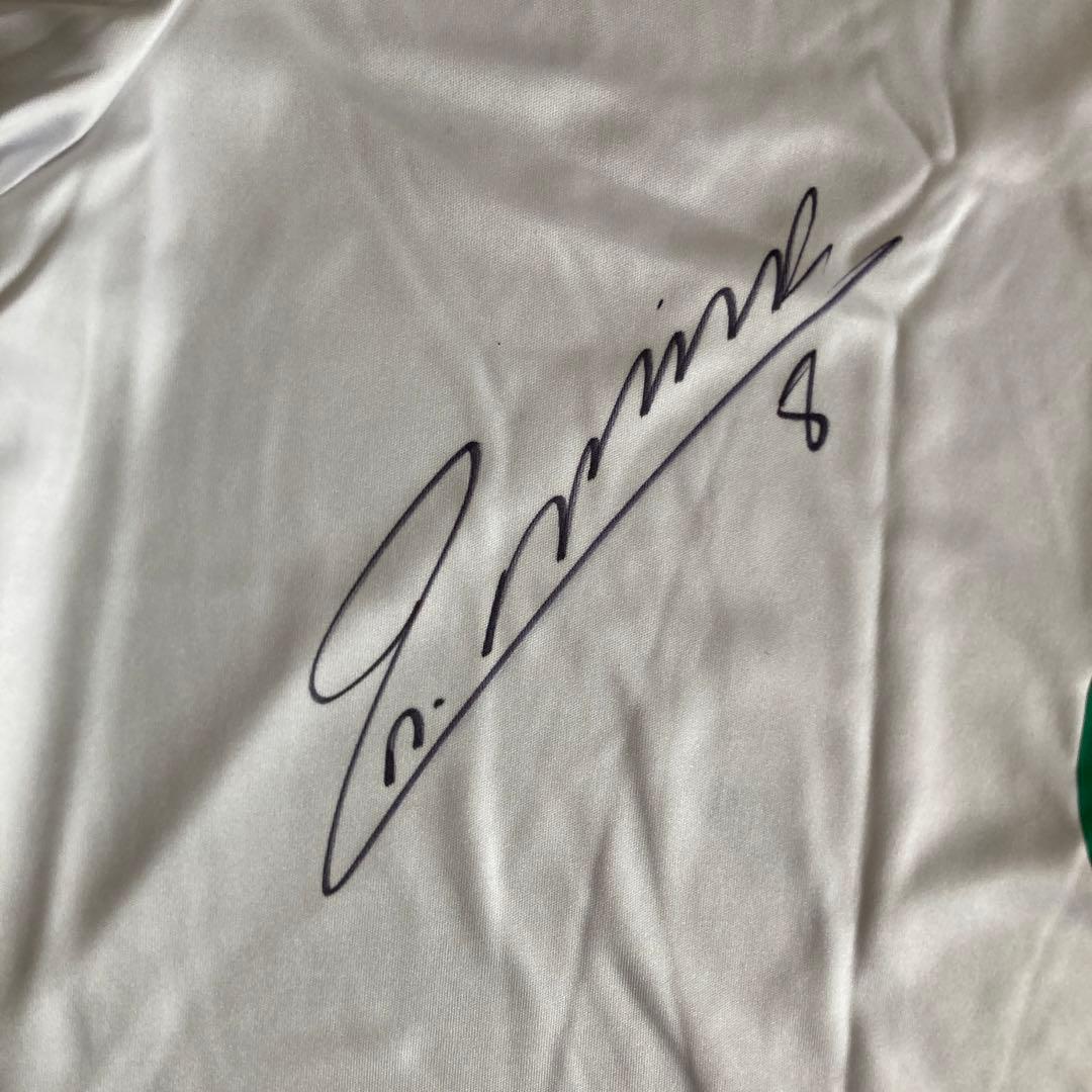 イニエスタ エミレーツFC レプリカ　ユニフォーム 8番 新品 サイン入り