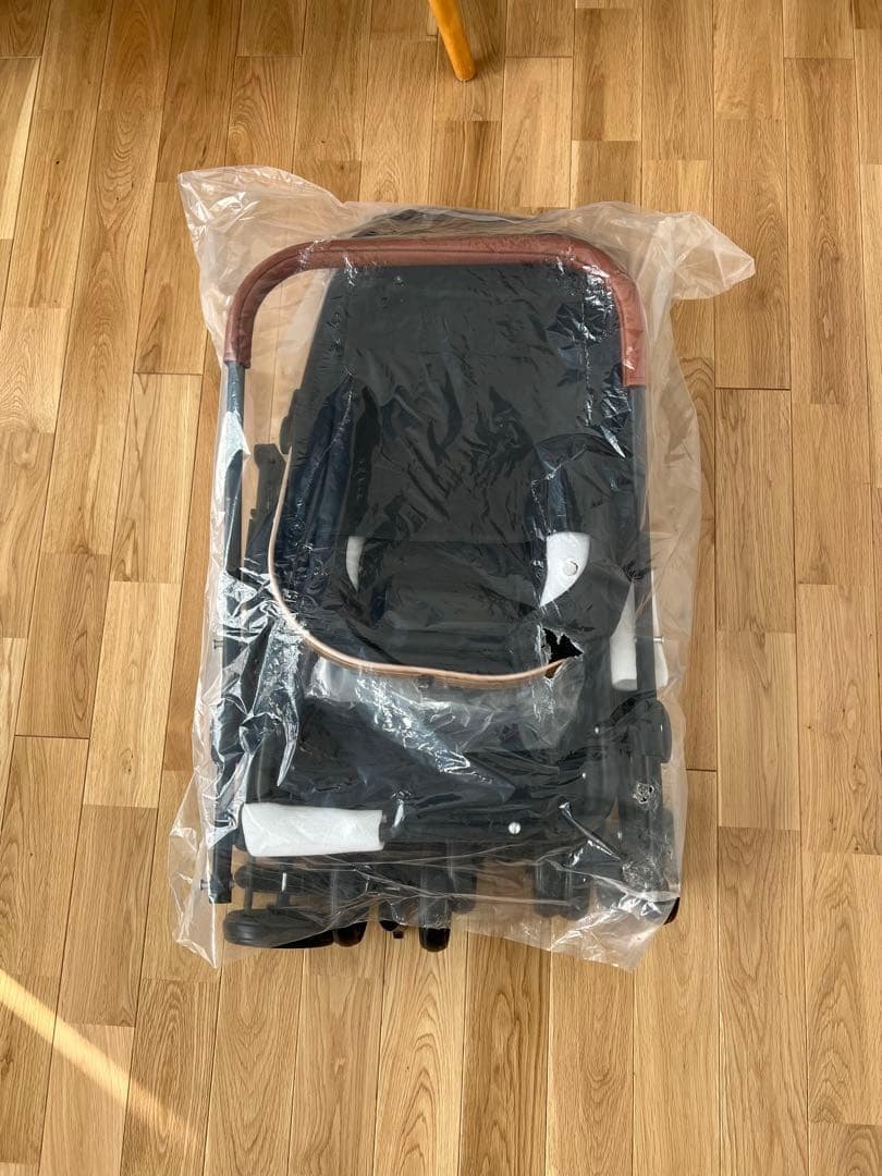 訳あり　ペットカート折り畳み 二段式分分離 ブレーキ付き360度前輪 犬猫兼用