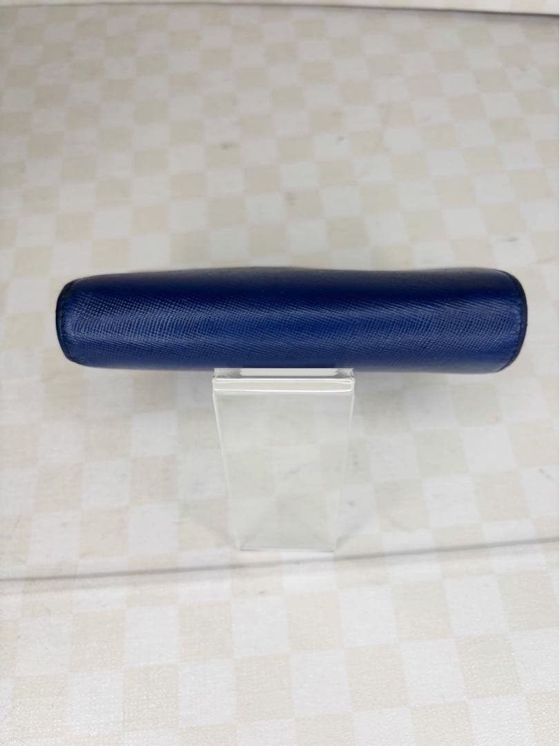 美品　PRADA プラダ　財布　二つ折り　M06