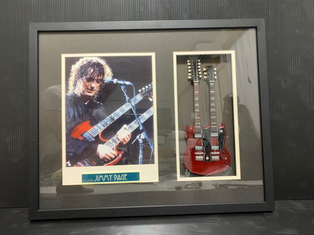 【希少】ギターリスト　ジミーペイジ写真　スケールギター　額縁
