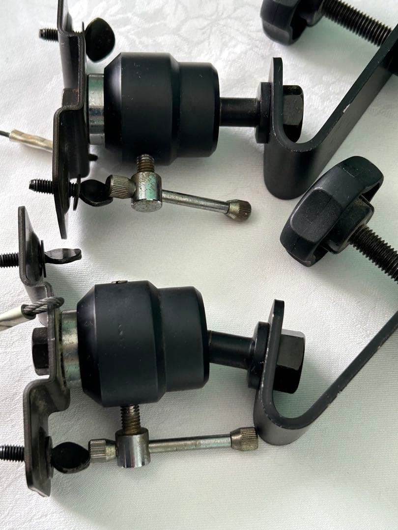 BOSE101SDVMと横棒用天吊り金具