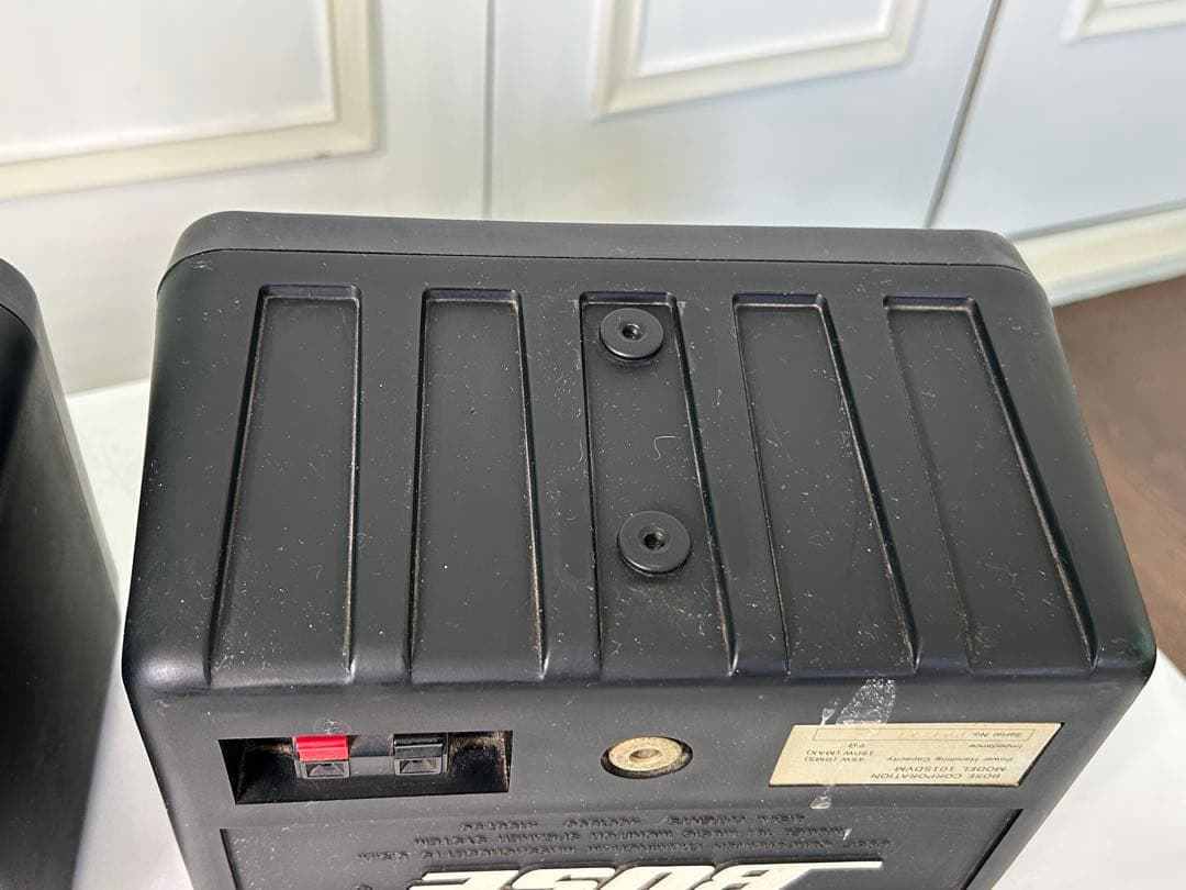 BOSE101SDVMと横棒用天吊り金具