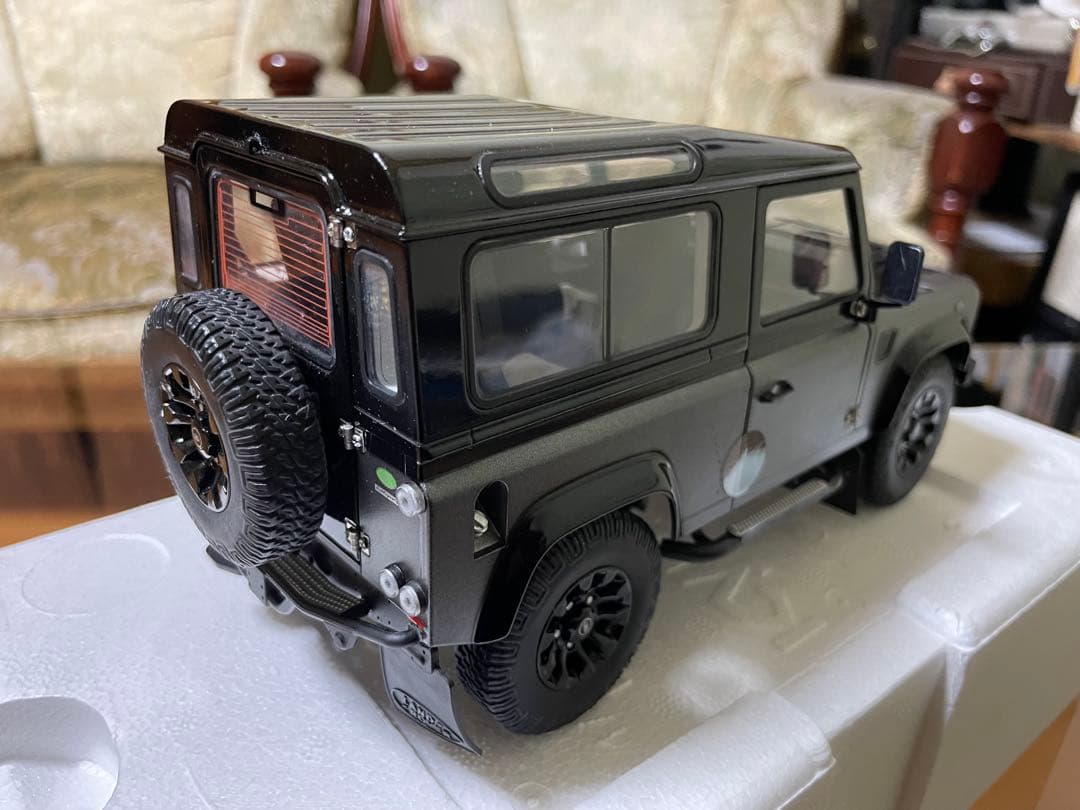 価格変更1/18 京商ランドローバー ディフェンダー90 オートバイオグラフィー