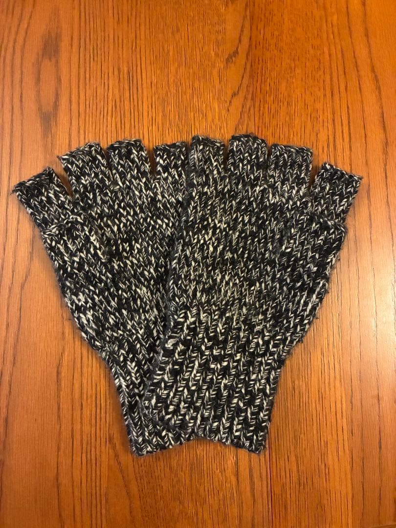 【PICEA（ピセア）】手袋 カシミア ごま塩　ブラック