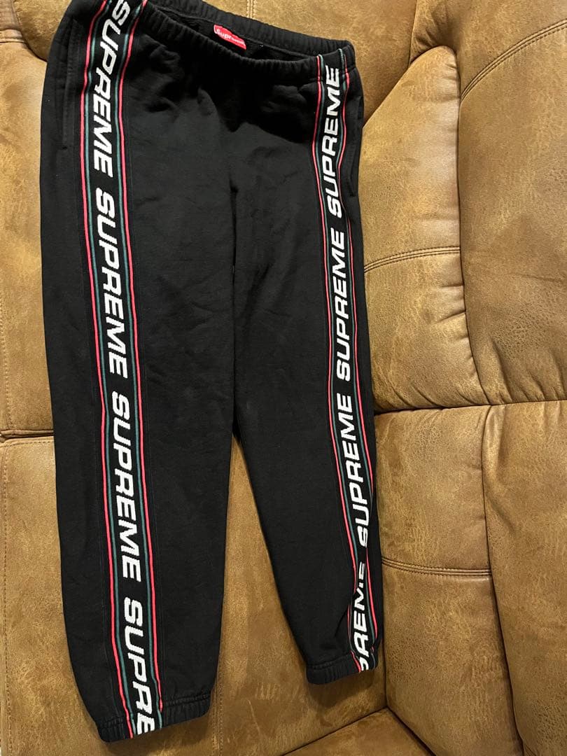 supreme パンツ　Sサイズ