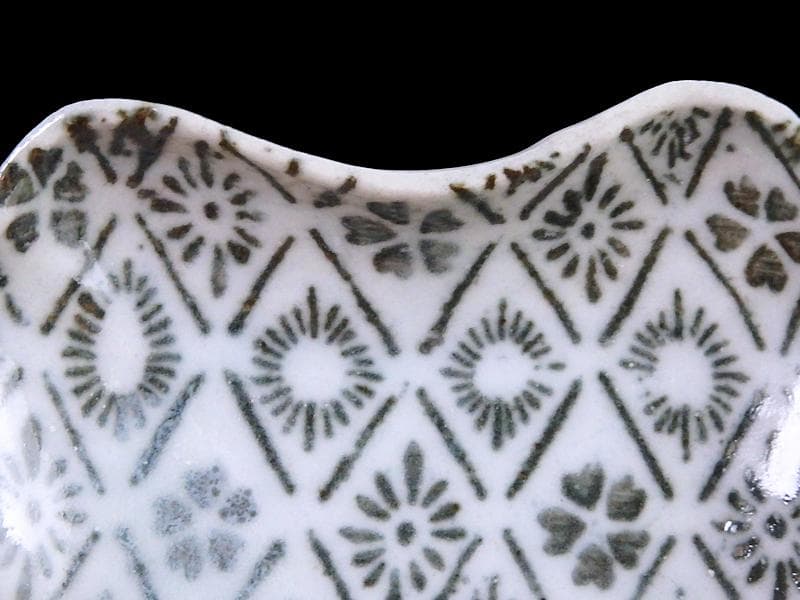 古伊万里　型刷印判　桜に菊花紋　変形皿　D288AS-CWf