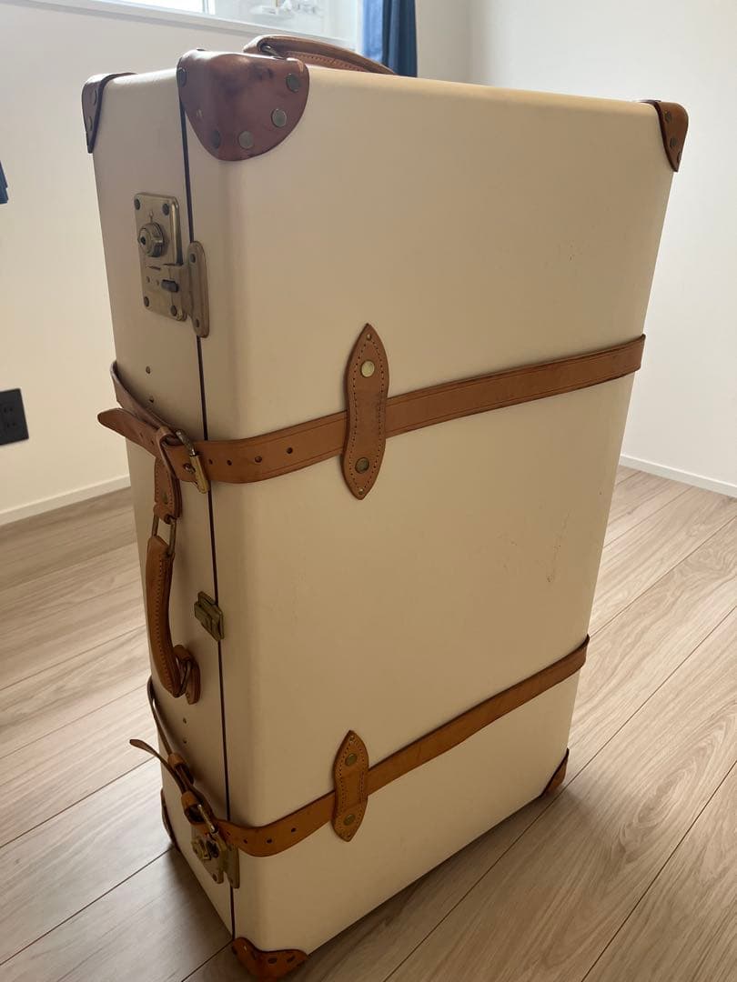 グローブトロッター アイボリー 大型キャリーケース