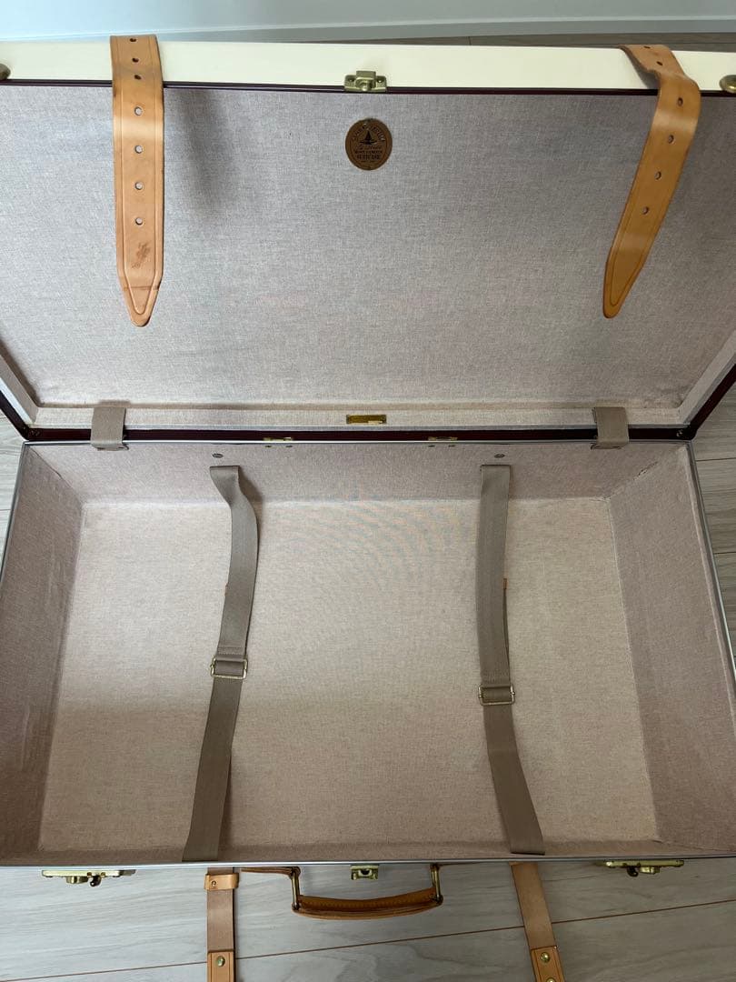 グローブトロッター アイボリー 大型キャリーケース