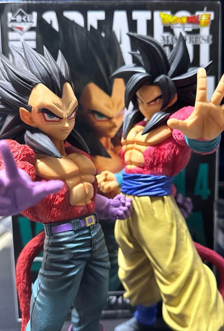 ドラゴンボール フィギュア ベジータ(箱有) 孫悟空(箱無) 超サイヤ人4