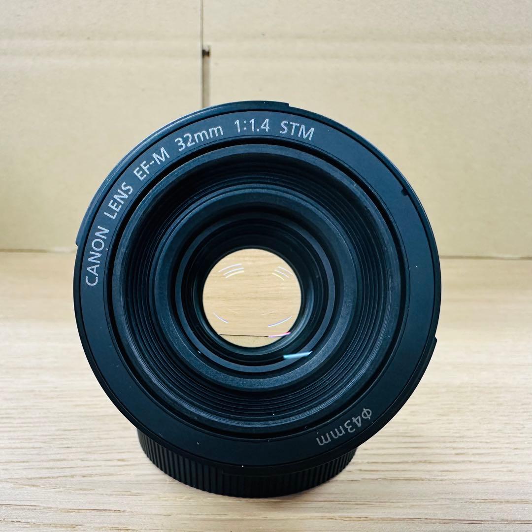 Canon EF-M 32mm F1.4 STM 箱付属品付き WW9998