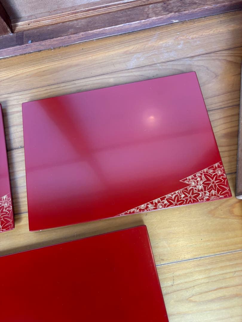 【輪島塗】朱漆塗り 沈金 桜に紅葉の図 蒔絵 菓子皿 菓子器 盛り皿 五客