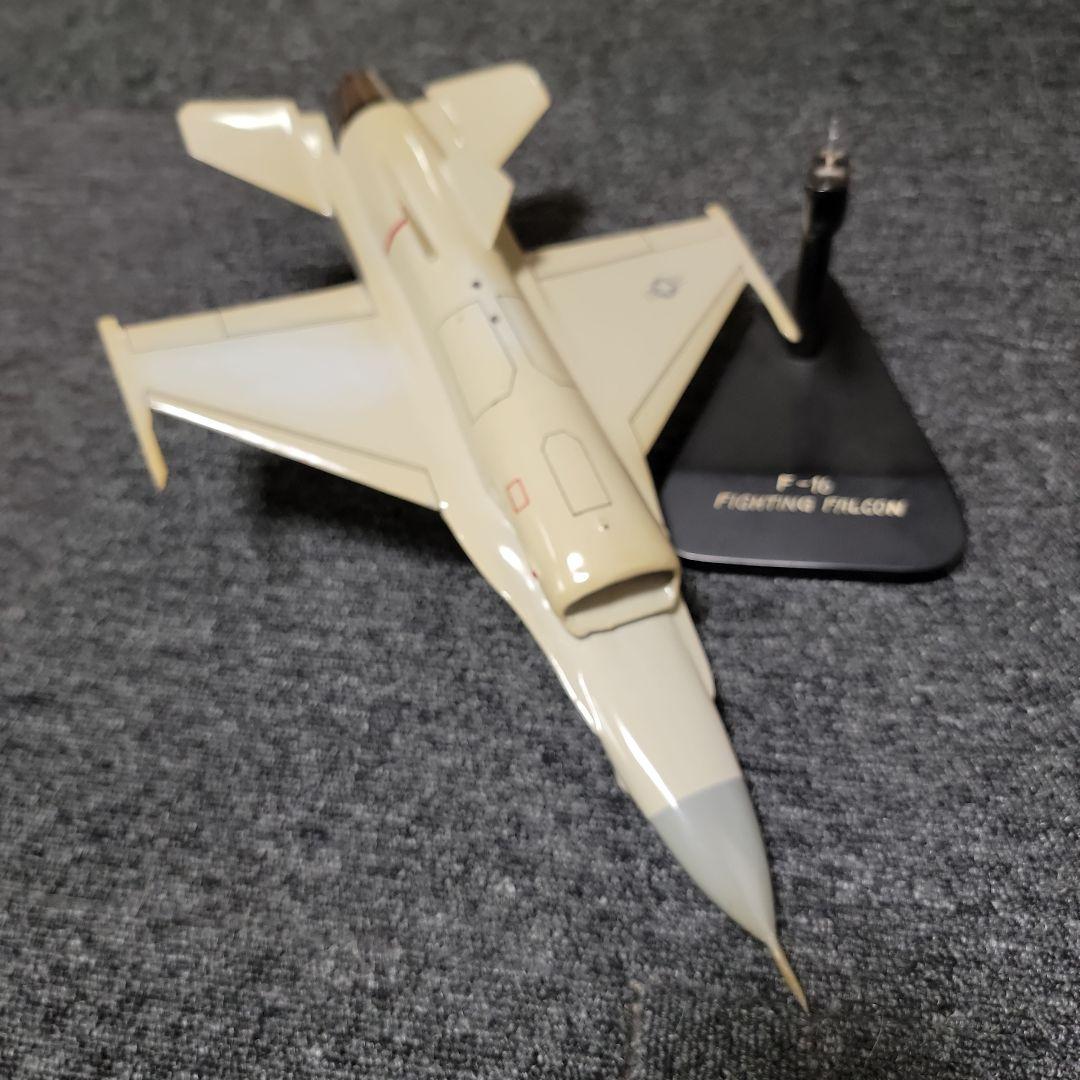 F-16 ファイティング ファルコン 1/48スケールモデル