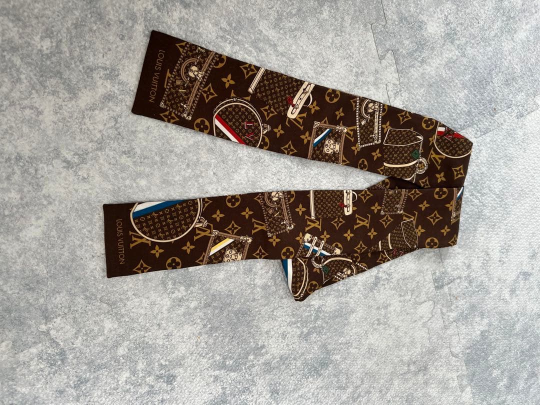 LOUIS VUITTON モノグラム バンダナ
