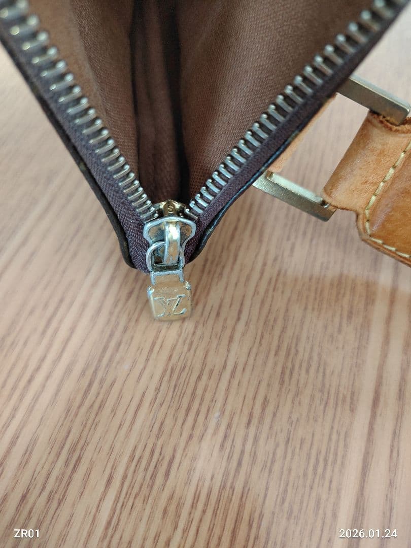 ルイヴィトン　ポシェットボスフォール　モノグラム　ショルダーバック