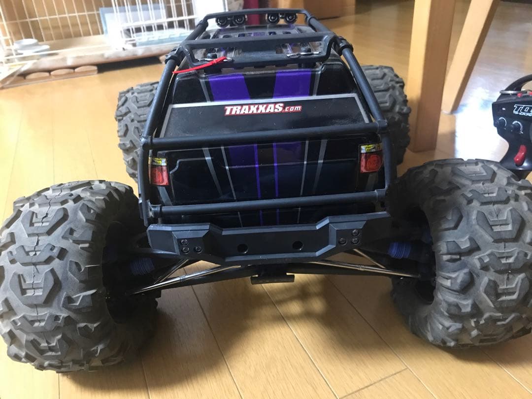 TRAXXAS SUMMIT パープル　1/8スケール