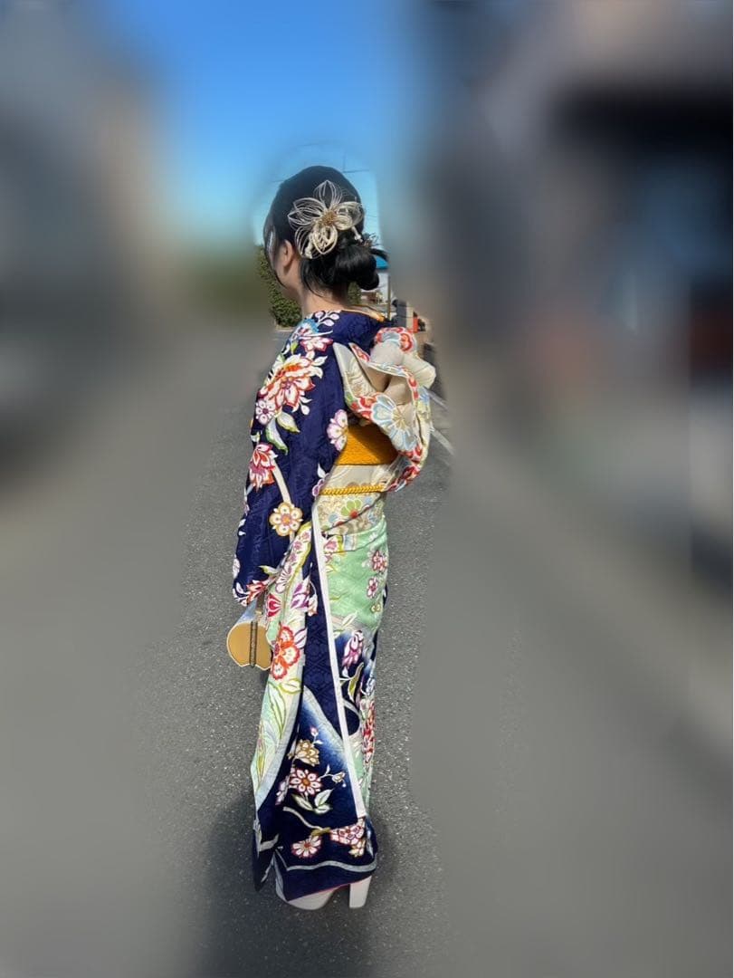 華やかな花柄振袖（紺色・黄色）　振袖　成人式　フルセット