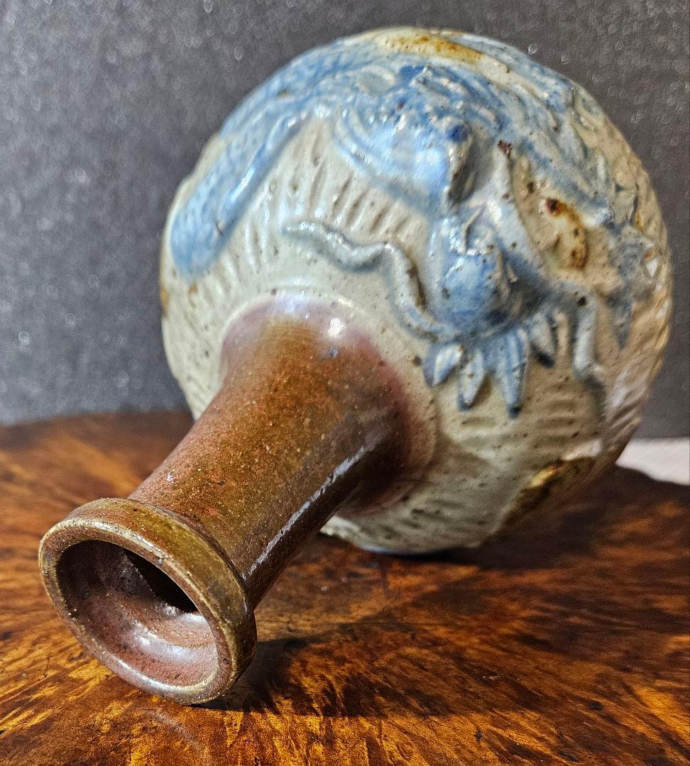 時代古作品❗沖縄の焼物　古琉球　壺屋焼　やちむん　陽刻浮彫色絵　雲龍巻き壺　徳利