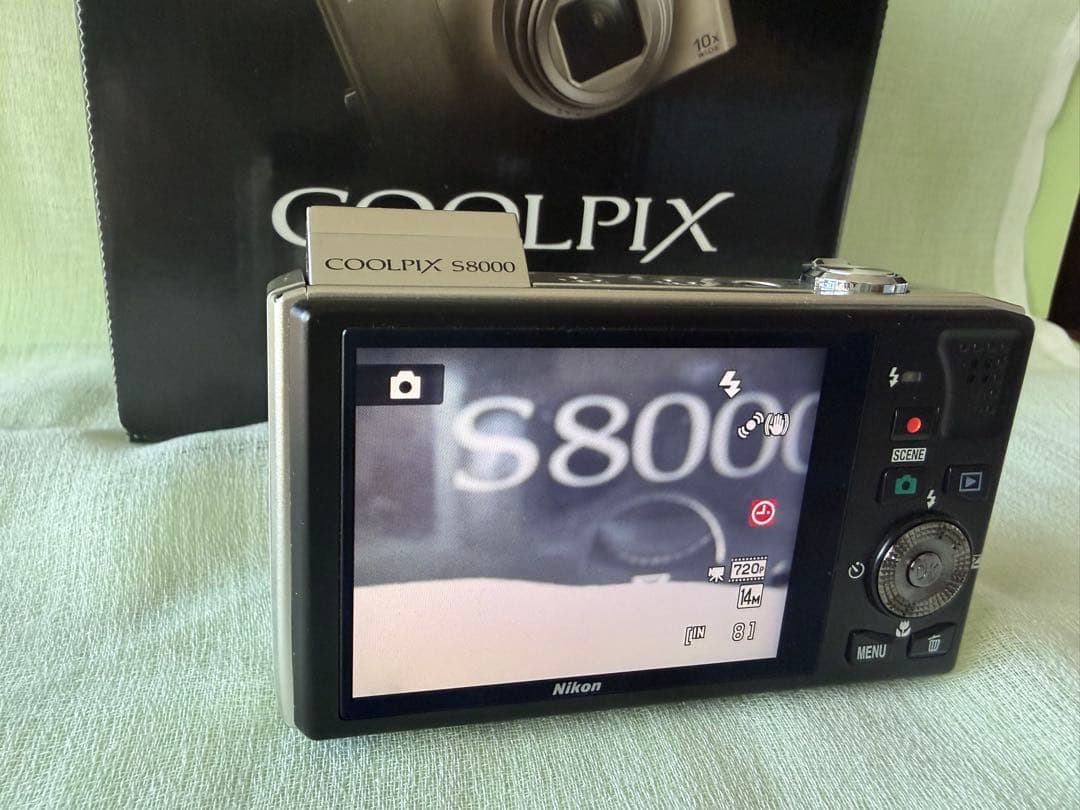 Nikon COOLPIX S8000 シルバー