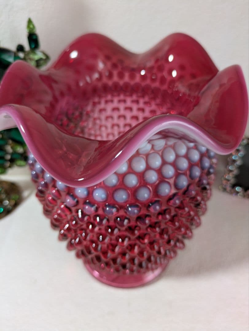 フェントン　クランベリーオパルセント　ホブネイル　フリルエッジ　刻印アリ