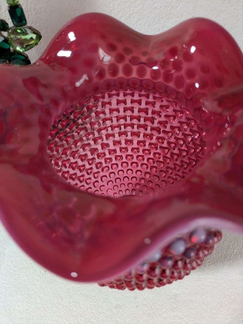 フェントン　クランベリーオパルセント　ホブネイル　フリルエッジ　刻印アリ