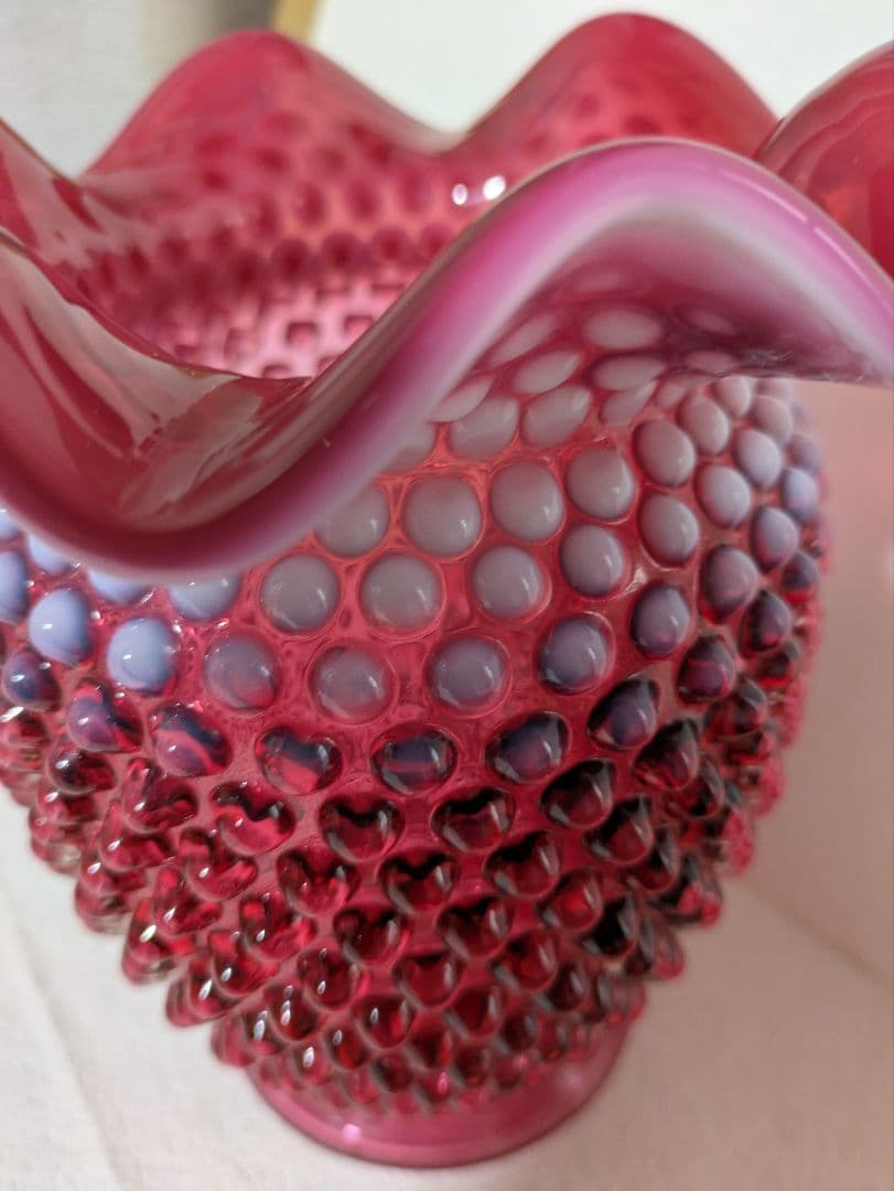 フェントン　クランベリーオパルセント　ホブネイル　フリルエッジ　刻印アリ