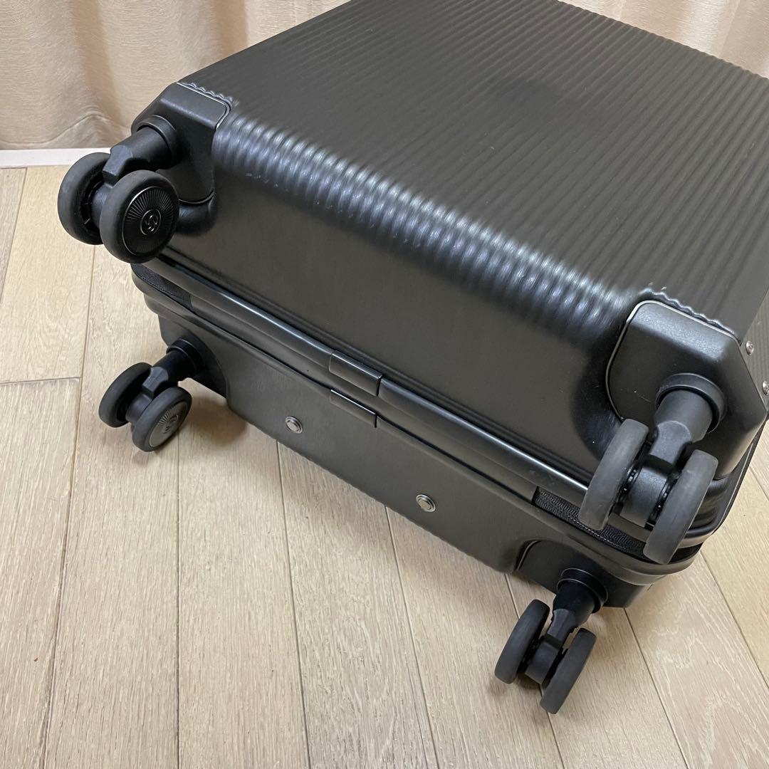 デメキン　サムソナイト　ブラックレーベル　4輪　キャリーケース　ファントム