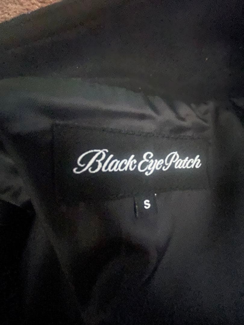 【希少デザイン・美品】ブラックアイパッチ☆刺繍ロゴブルゾン 総柄