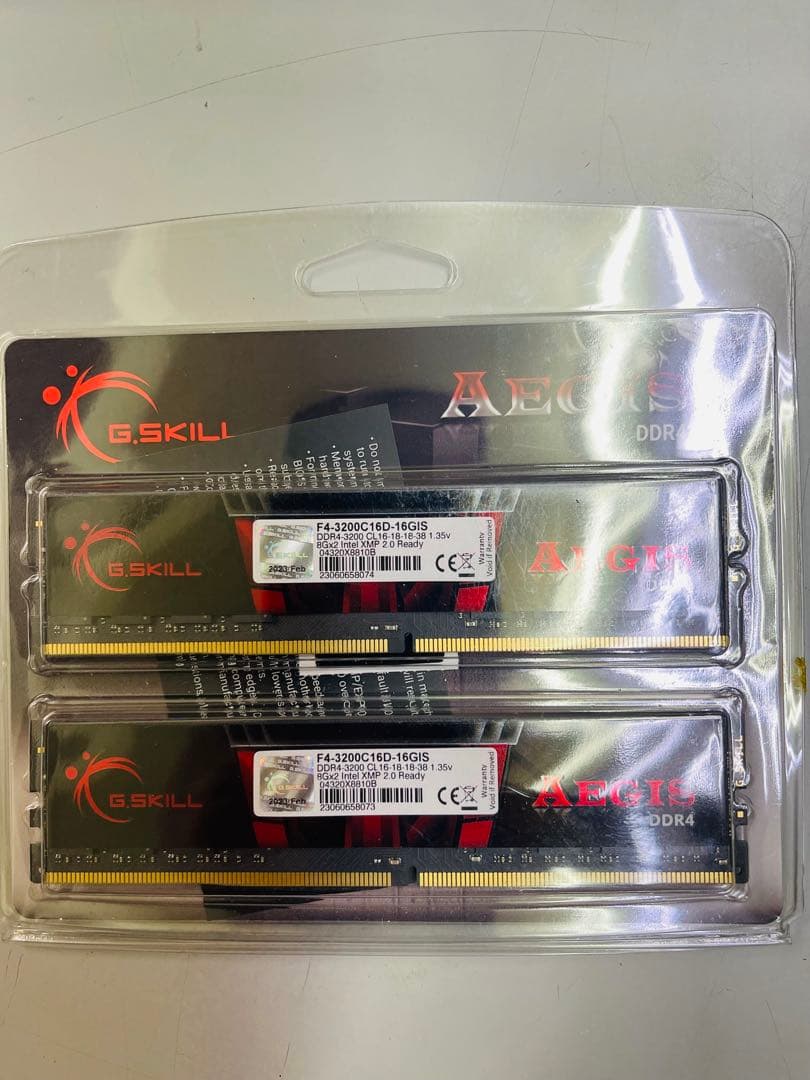 ②G.Skill F4-3200C16D-16GIS 16GBDDR4 3200