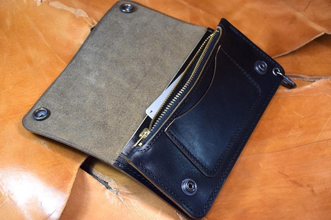 【MARYAM社 ホースバット】　トラッカーウォレット Scovill　黒　茶芯