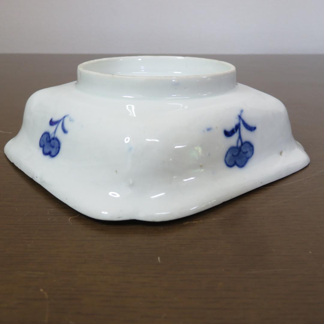 角皿 金彩 色絵付 蝶 へちま 菊 花文様 変形 古伊万里