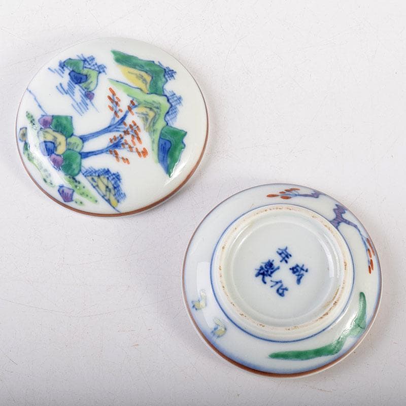 中国　成化年製款　五彩山水文　香合　時代箱　V　6998