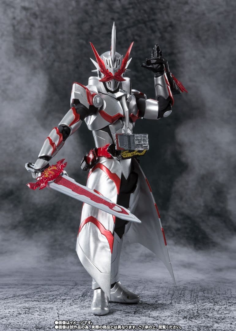 「S.H.Figuarts仮面ライダーセイバー ドラゴニックナイト」未開封新品