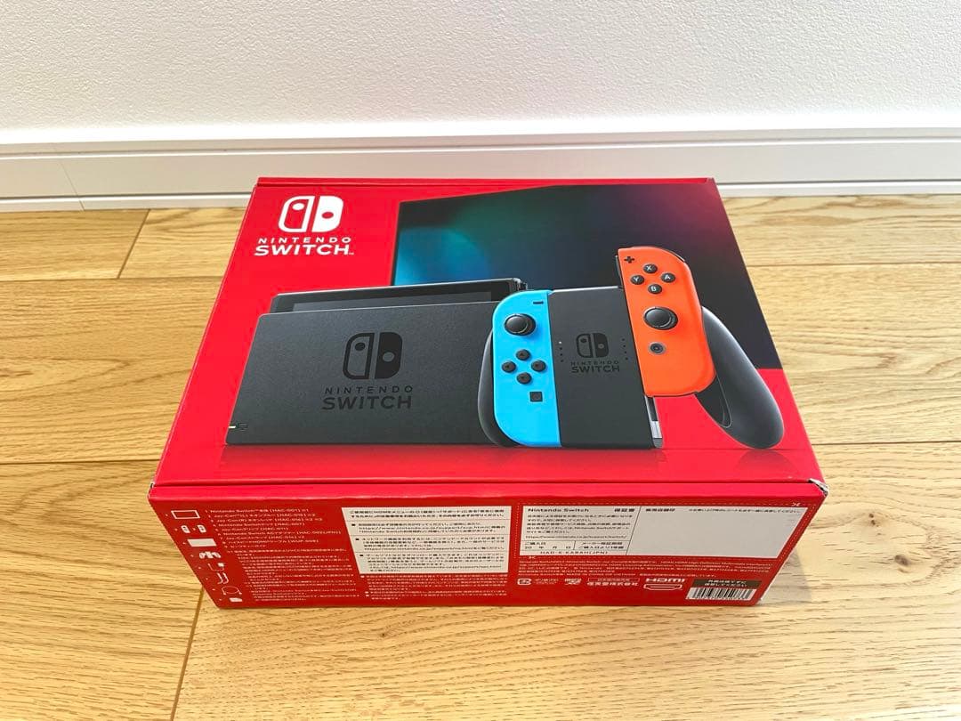 【新品未使用／お得】保護フィルム付 Nintendo Switch 本体