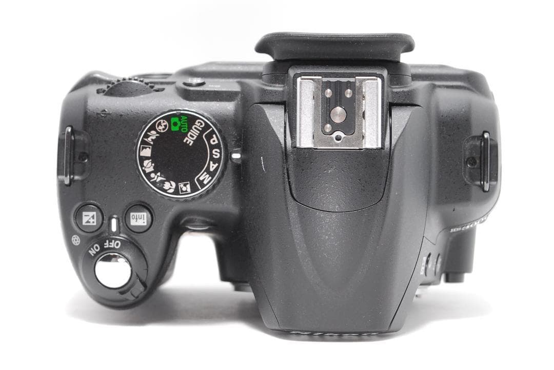 Nikon D3000　スマホ転送OK　安心の手振れ補正　一眼レフデビューに最適