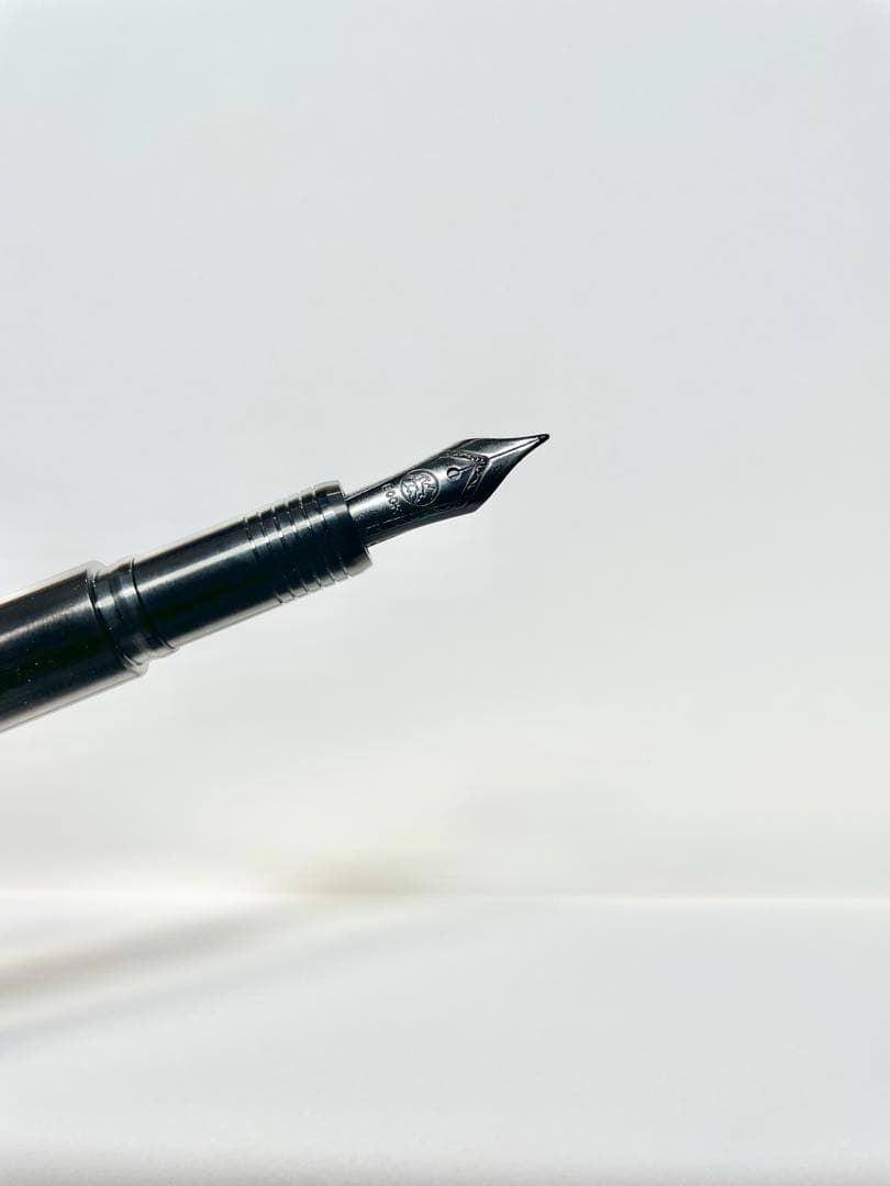 Big Idea Design チタン製万年筆　DLCブラック　FE